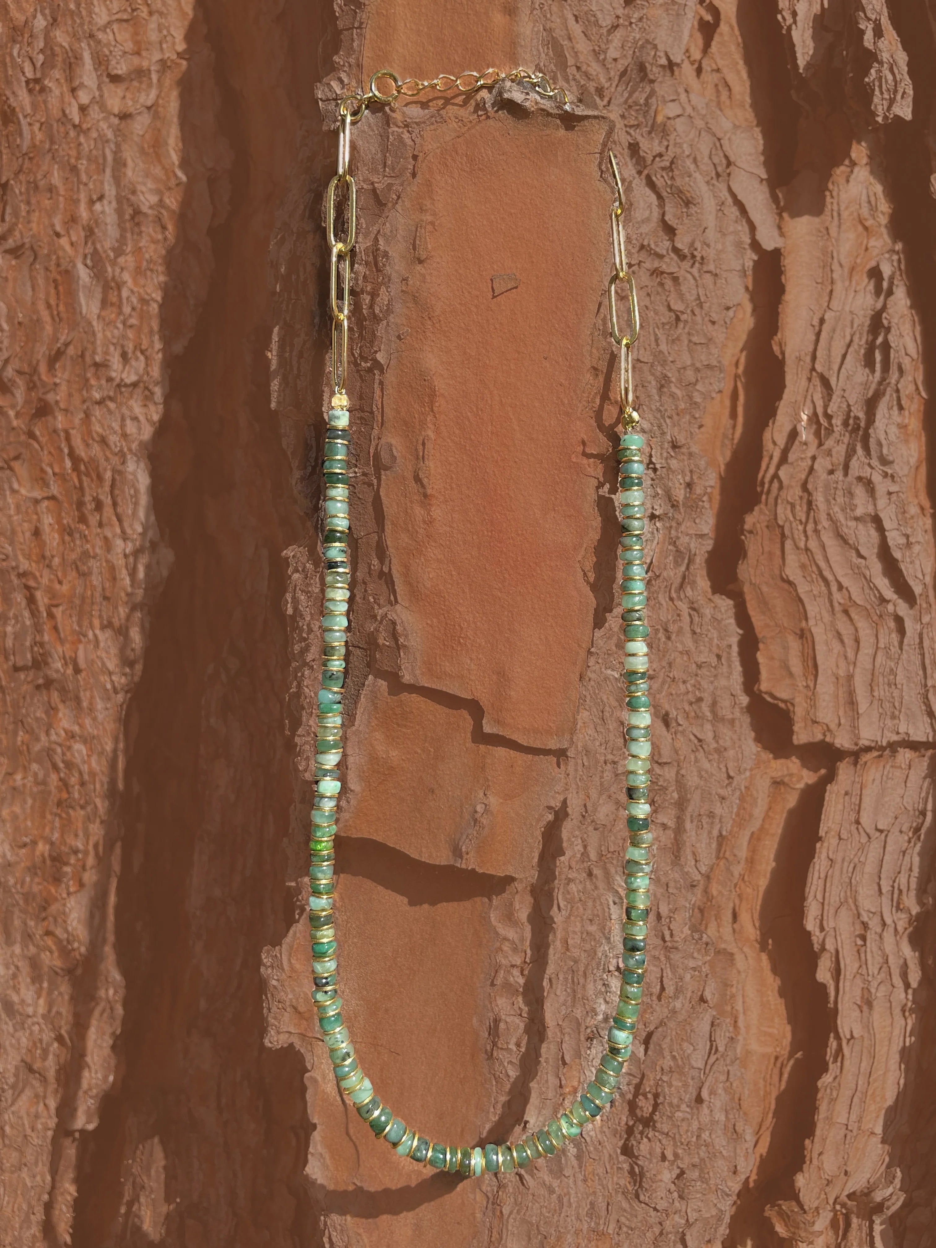Collier doré Or jaune 18k assemblé d'Emeraude DI GIORGIO Paris